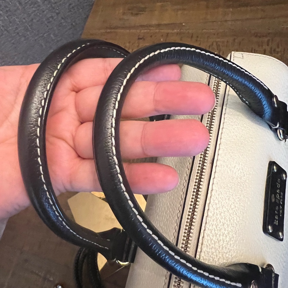 Kate Spade Black and Cream Satchel with Sleek Design - Picture 6 of 9